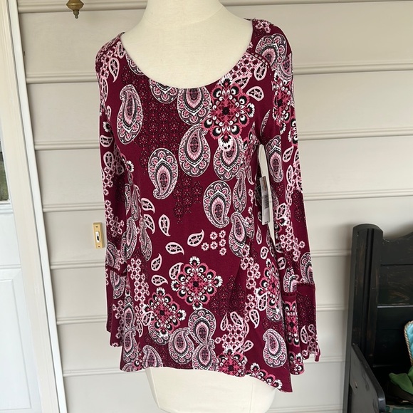 new directions Tops - New Directions women’s paisley design tunic top size PS
